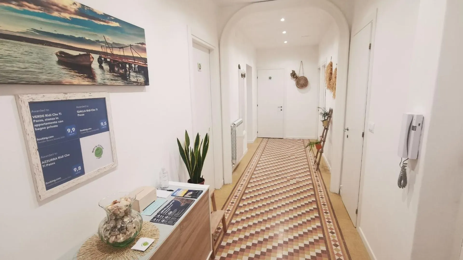 VERDE Ridi Che Ti Passa, stanza in appartamento con bagno privato Alassio Italia